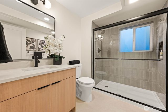 9101 30th Avenue NE, Seattle, WA 98115