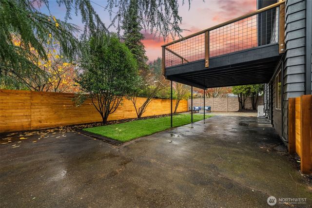 9101 30th Avenue NE, Seattle, WA 98115