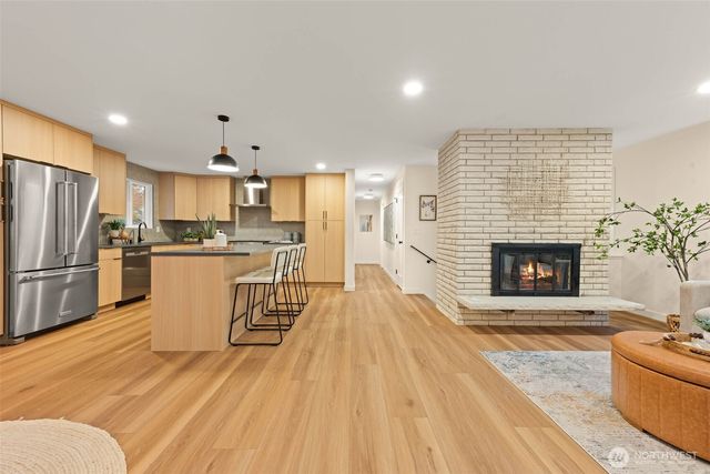 9101 30th Avenue NE, Seattle, WA 98115