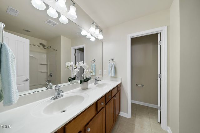 8402 Saltwood Place, Raleigh, NC 27617