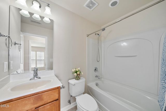 8402 Saltwood Place, Raleigh, NC 27617