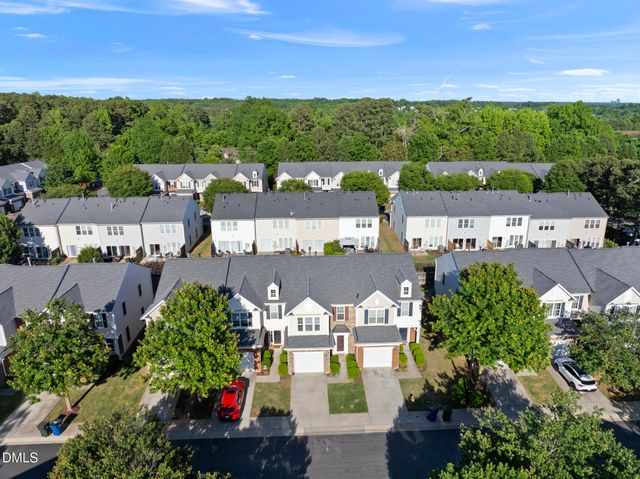 8402 Saltwood Place, Raleigh, NC 27617