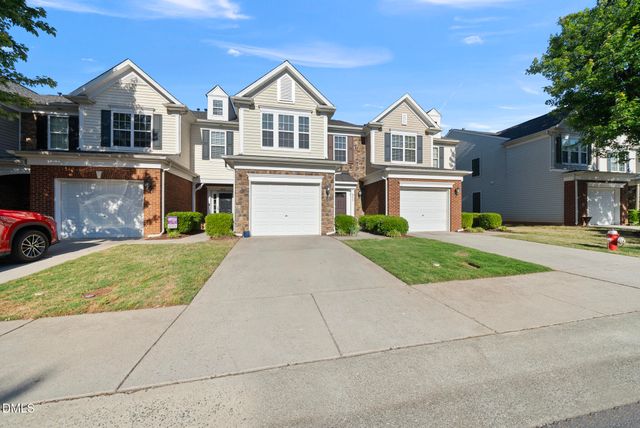 8402 Saltwood Place, Raleigh, NC 27617