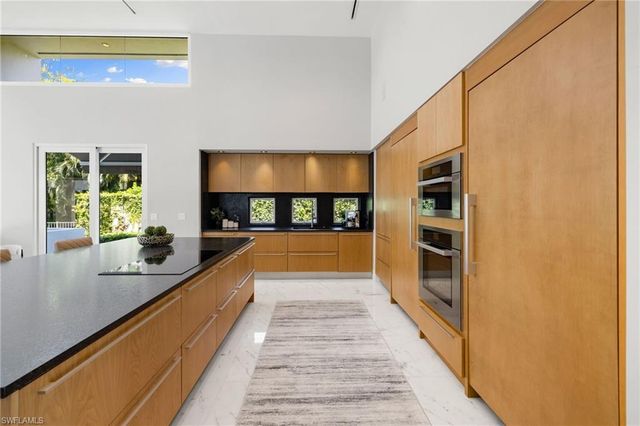 12933 Coco Plum LN, Naples, FL 34119