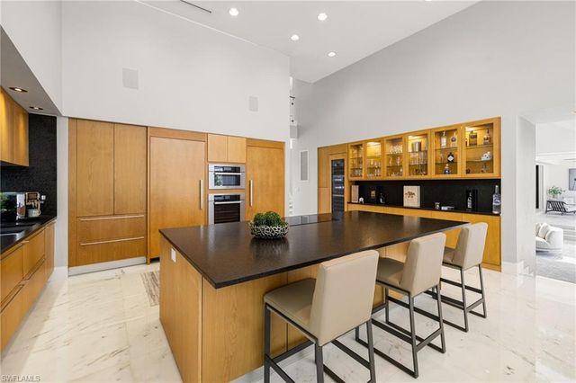 12933 Coco Plum LN, Naples, FL 34119