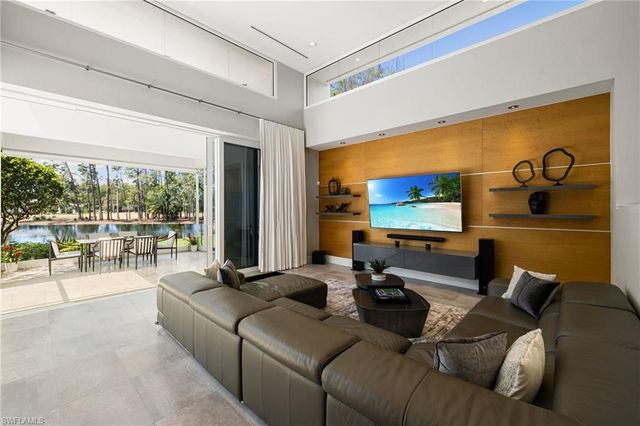 12933 Coco Plum LN, Naples, FL 34119