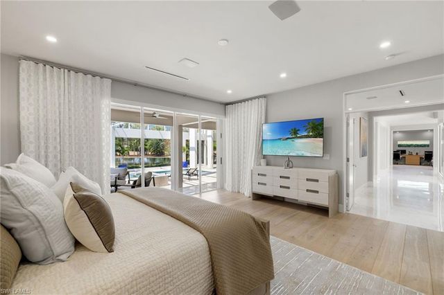 12933 Coco Plum LN, Naples, FL 34119