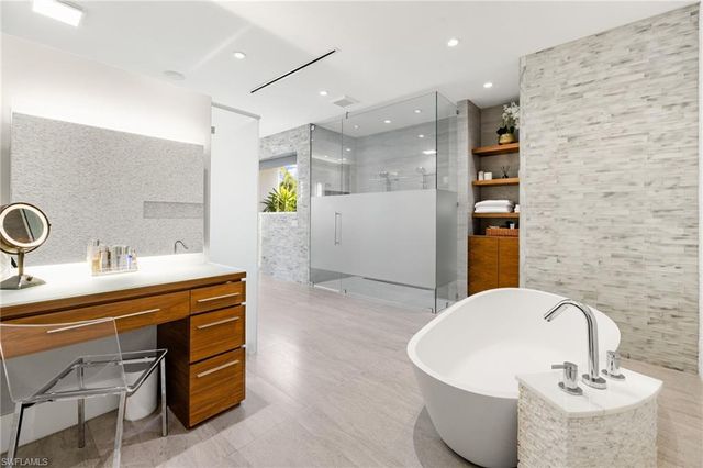 12933 Coco Plum LN, Naples, FL 34119