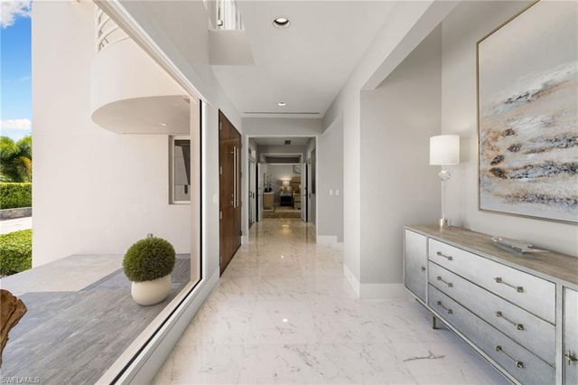 12933 Coco Plum LN, Naples, FL 34119