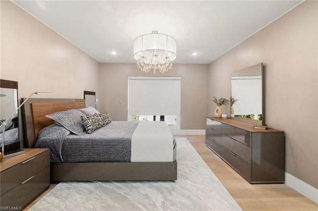 12933 Coco Plum LN, Naples, FL 34119