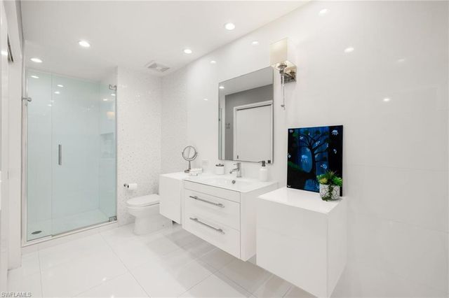 12933 Coco Plum LN, Naples, FL 34119