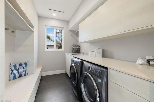 12933 Coco Plum LN, Naples, FL 34119