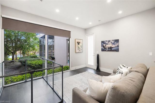 12933 Coco Plum LN, Naples, FL 34119