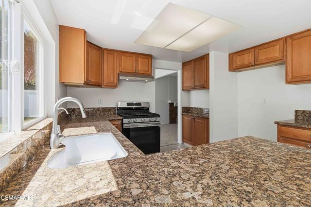 30772 Mainmast Drive, Agoura Hills, CA 91301