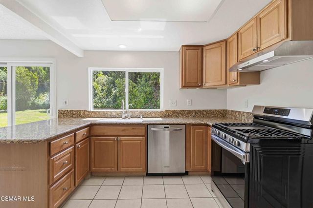30772 Mainmast Drive, Agoura Hills, CA 91301