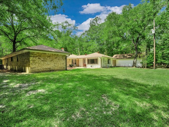 408 W Eucalyptus Street, Village Mills, TX 77663