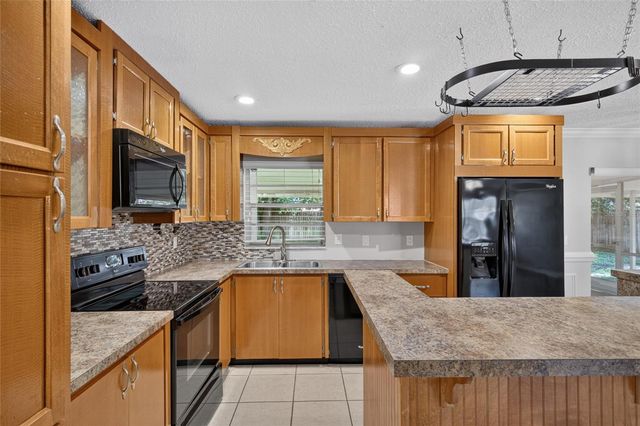709 HEMLOCK LANE, Lakeland, FL 33810