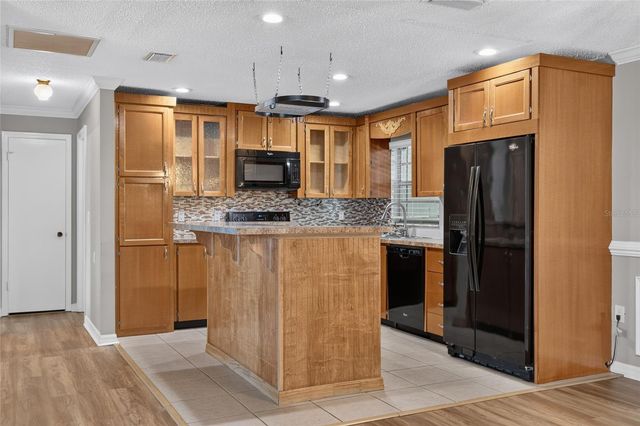 709 HEMLOCK LANE, Lakeland, FL 33810