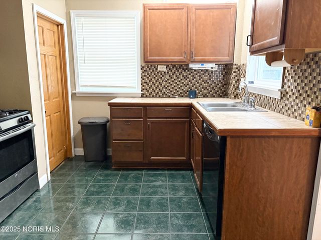 2550 York Street, Toledo, OH 43605