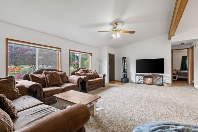 2999 Harrison Avenue, Centralia, WA 98531