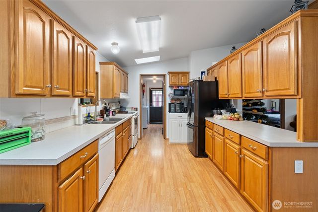 2999 Harrison Avenue, Centralia, WA 98531