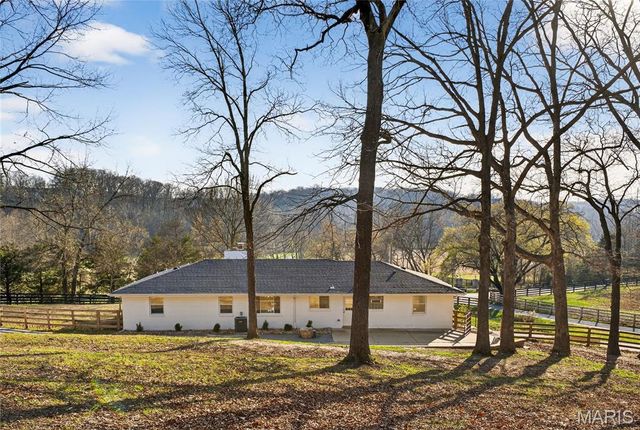 1336 Pond Road, Wildwood, MO 63038