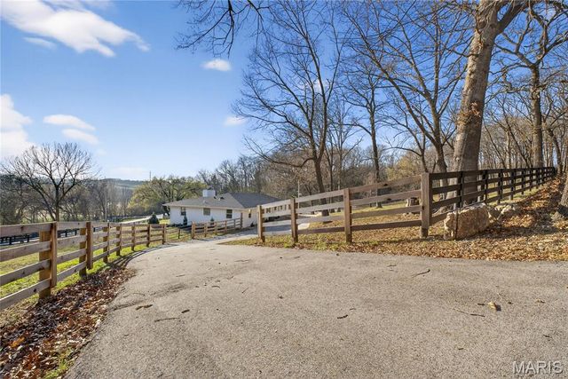 1336 Pond Road, Wildwood, MO 63038