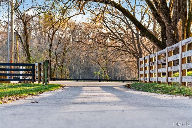 1336 Pond Road, Wildwood, MO 63038