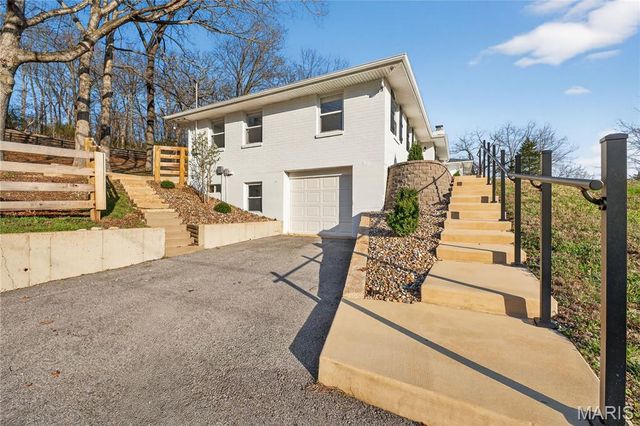 1336 Pond Road, Wildwood, MO 63038