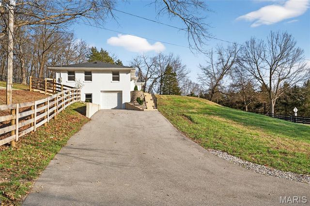 1336 Pond Road, Wildwood, MO 63038