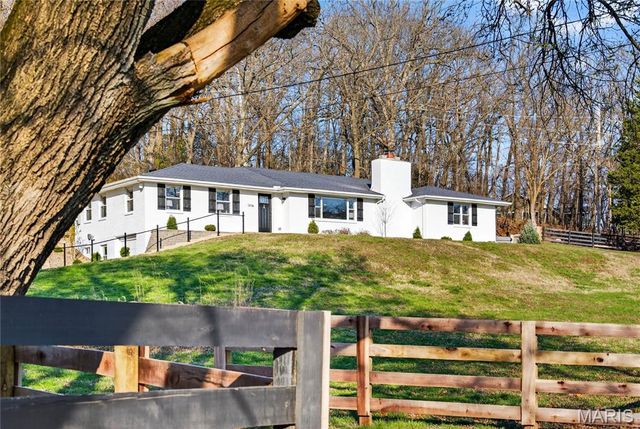 1336 Pond Road, Wildwood, MO 63038