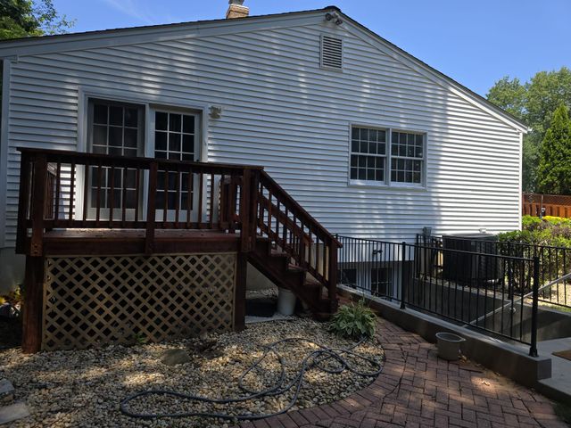 9201 BEACHWAY LN, Springfield, VA 22153