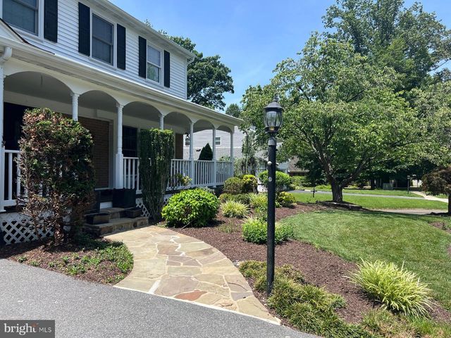 9201 BEACHWAY LN, Springfield, VA 22153