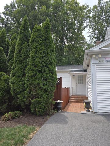 9201 BEACHWAY LN, Springfield, VA 22153