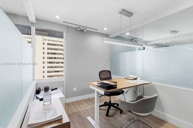 1000 Brickell Ave 11E, Miami, FL 33131