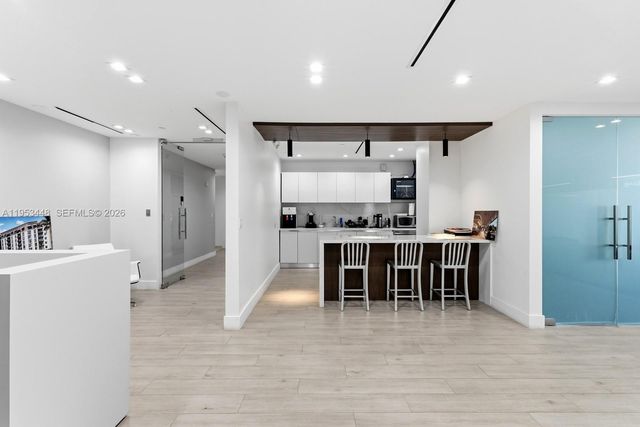 1000 Brickell Ave 11E, Miami, FL 33131