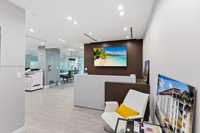 1000 Brickell Ave 11E, Miami, FL 33131