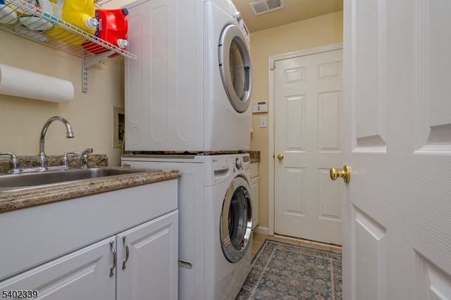 309 S Branch Dr, Readington Twp., NJ 08889