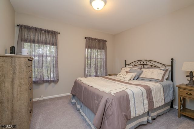 309 S Branch Dr, Readington Twp., NJ 08889