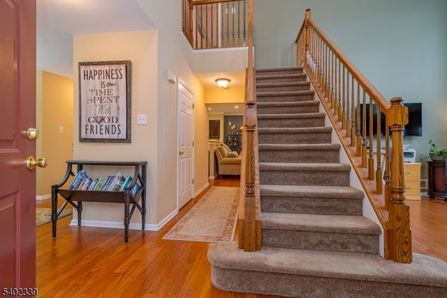 309 S Branch Dr, Readington Twp., NJ 08889