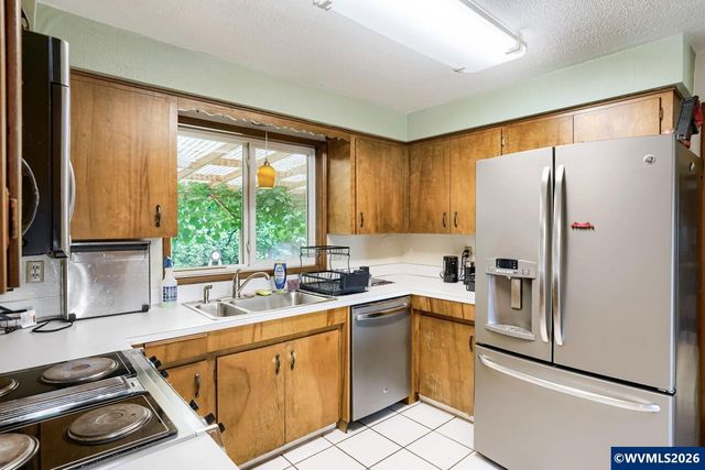 4342 Indigo St NE, Salem, OR 97305