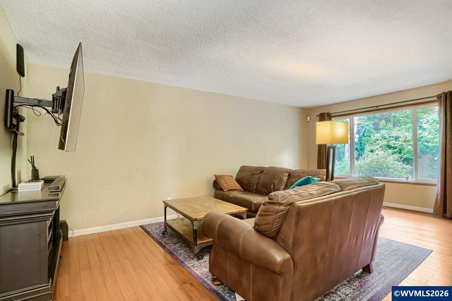 4342 Indigo St NE, Salem, OR 97305