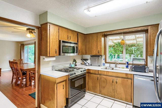 4342 Indigo St NE, Salem, OR 97305