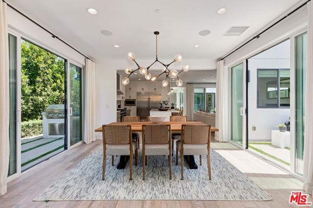 3641 Barry Avenue, Los Angeles, CA 90066