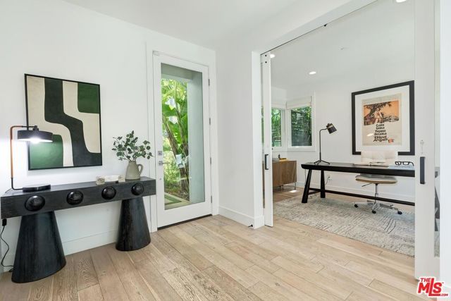 3641 Barry Avenue, Los Angeles, CA 90066