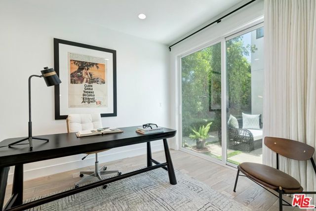 3641 Barry Avenue, Los Angeles, CA 90066