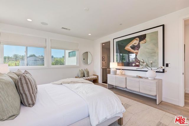 3641 Barry Avenue, Los Angeles, CA 90066
