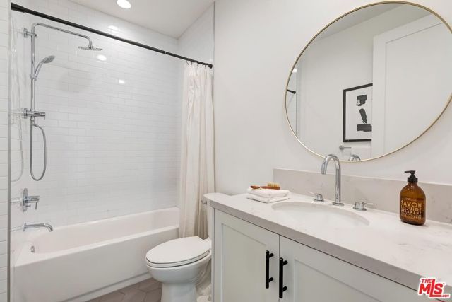 3641 Barry Avenue, Los Angeles, CA 90066