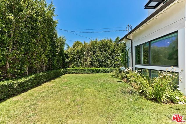 3641 Barry Avenue, Los Angeles, CA 90066