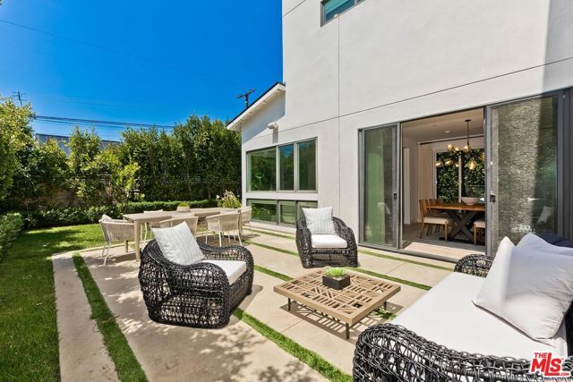 3641 Barry Avenue, Los Angeles, CA 90066